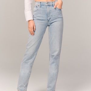 Abercrombie & Fitch 90’s Straight Ultra High Rise Jeans (24 R)